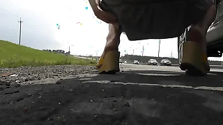 spliced shows how she pisses